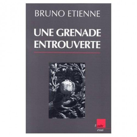 Une grenade entrouverte